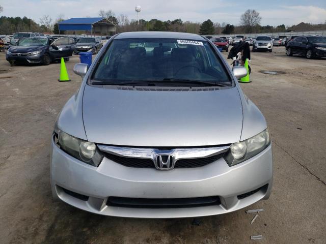 2HGFA16509H301040 - 2009 HONDA CIVIC LX SILVER photo 5