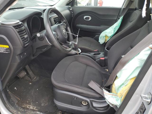 KNDJN2A20F7793527 - 2015 KIA SOUL SILVER photo 7