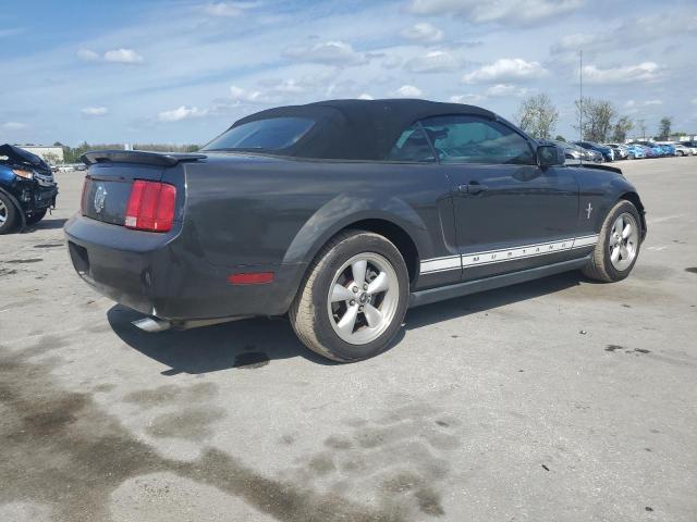 1ZVFT84N675267532 - 2007 FORD MUSTANG BLACK photo 3