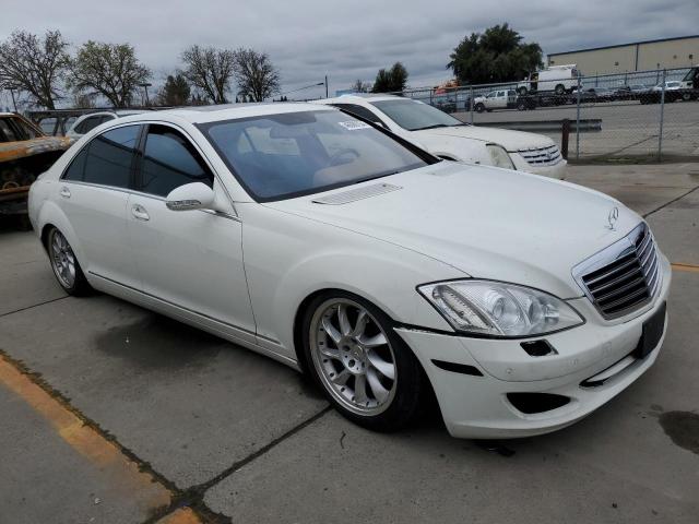 WDDNG71X29A247667 - 2009 MERCEDES-BENZ S 550 WHITE photo 4