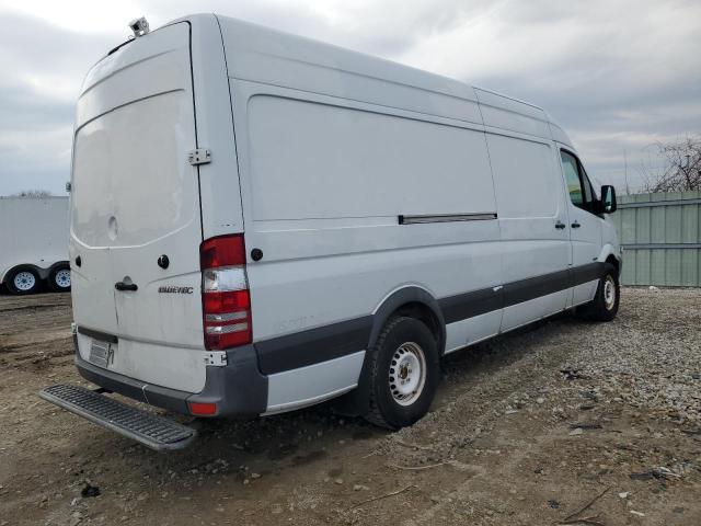 WD3PE8CB2B5601132 - 2011 MERCEDES-BENZ SPRINTER 2500 თეთრი ფოტო 3
