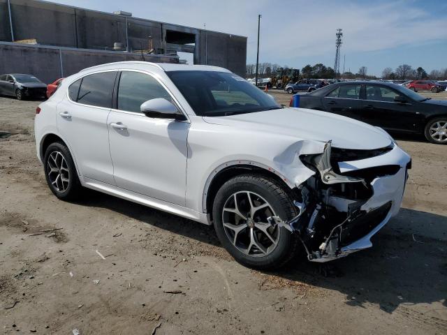ZASPAKBN1L7C95354 - 2020 ALFA ROMEO STELVIO TI თეთრი ფოტო 4
