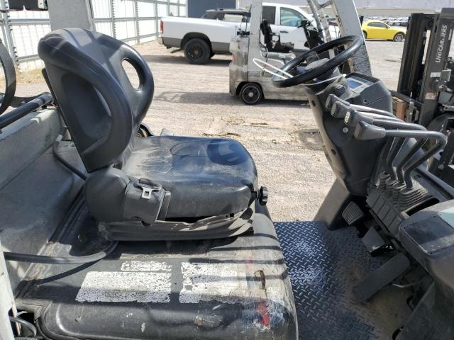 CP1F29W2883 - 2013 NISSAN CF40LP GRAY photo 5