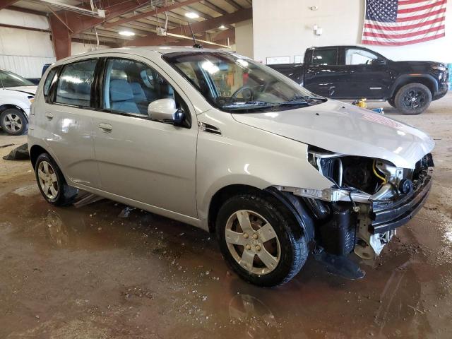 KL1TD6DE3AB117725 - 2010 CHEVROLET AVEO LS SILVER photo 4