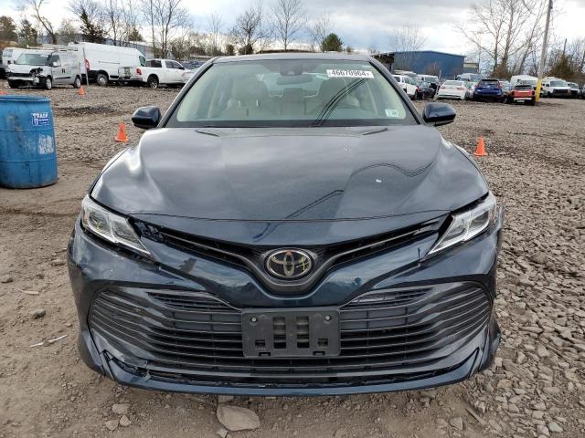 4T1B11HK9KU719546 - 2019 TOYOTA CAMRY L BLUE photo 5