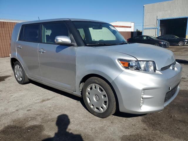 JTLZE4FE3FJ079934 - 2015 TOYOTA SCION XB 银色 照片 4