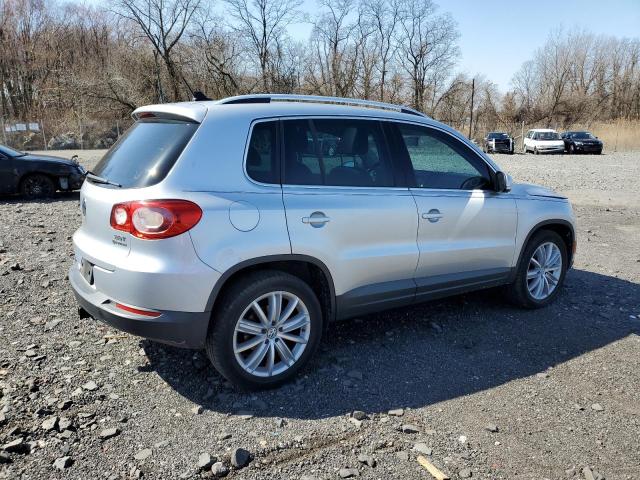 WVGBV7AX9BW560920 - 2011 VOLKSWAGEN TIGUAN S SILVER photo 3