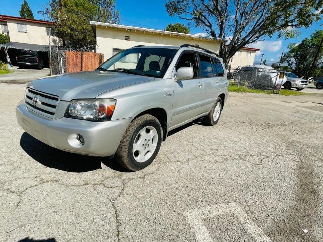 JTEDP21A550046524 - 2005 TOYOTA HIGHLANDER LIMITED SILVER photo 2