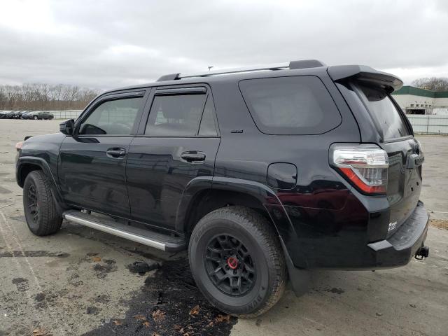 JTEMU5JR7N6071650 - 2022 TOYOTA 4RUNNER SR5/SR5 PREMIUM BLACK photo 2