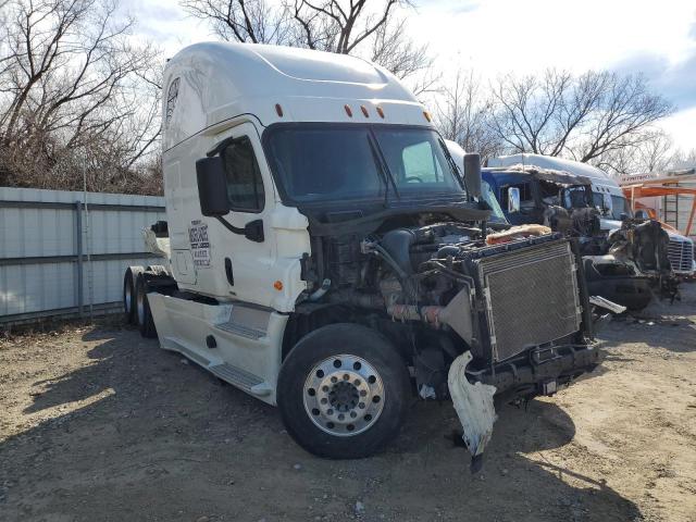 1FUJGLDR4JLJL3797 - 2018 FREIGHTLINER CASCADIA WHITE photo 1