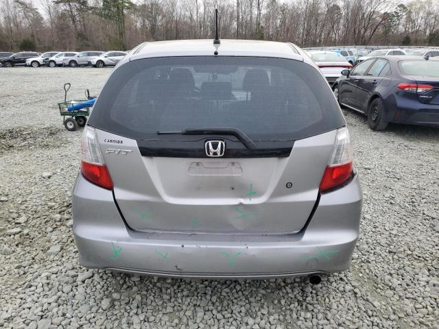 JHMGE8H22AC034718 - 2010 HONDA FIT SILVER photo 6