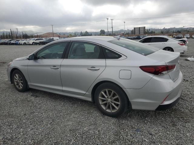 5NPE24AF7JH717705 - 2018 HYUNDAI SONATA SE SILVER photo 2