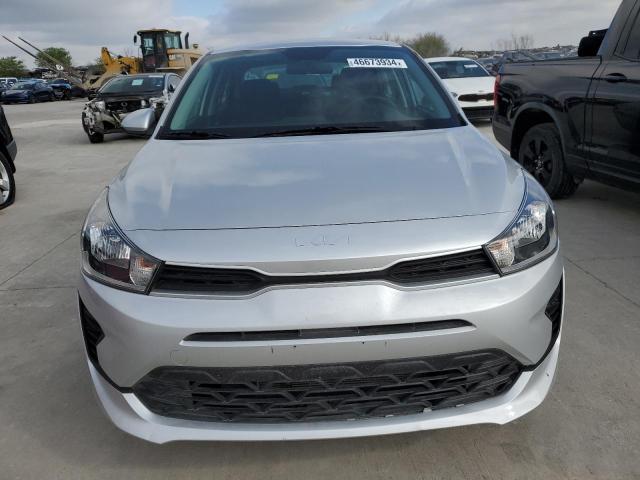 3KPA24AD8NE437184 - 2022 KIA RIO LX SILVER photo 5