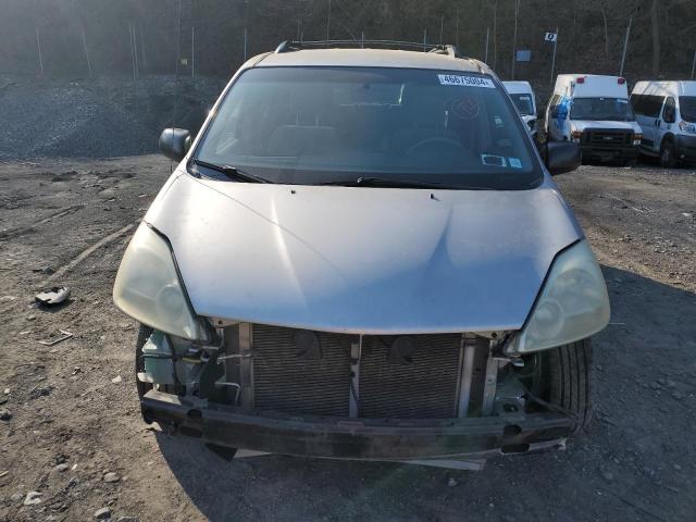 5TDZA23C44S123146 - 2004 TOYOTA SIENNA CE SILVER photo 5