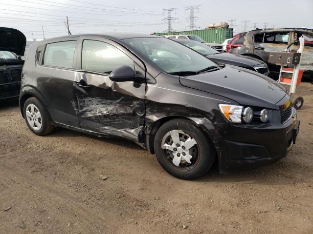 1G1JA6SH7D4212800 - 2013 CHEVROLET SONIC LS ნაცრისფერი ფოტო 4