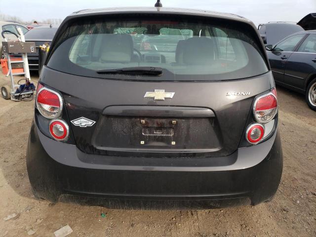 1G1JA6SH7D4212800 - 2013 CHEVROLET SONIC LS ნაცრისფერი ფოტო 6
