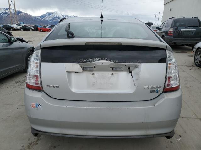 JTDKB20U187726051 - 2008 TOYOTA PRIUS SILVER photo 6