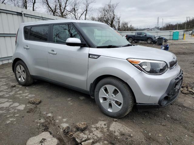 KNDJN2A24G7838678 - 2016 KIA SOUL SILVER photo 4