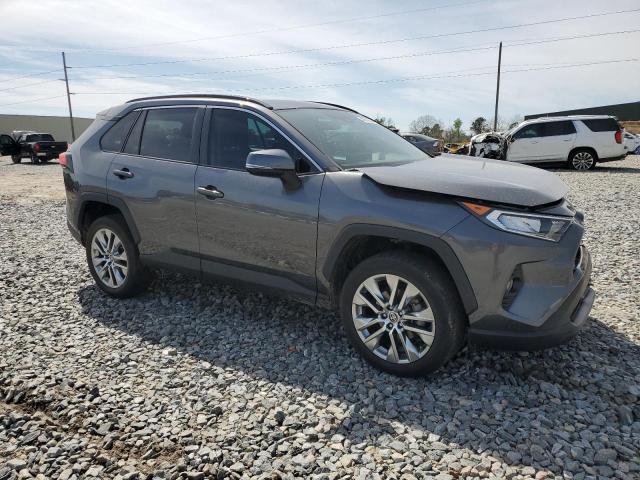 2T3C1RFV9MC113577 - 2021 TOYOTA RAV4 XLE PREMIUM GRAY photo 4