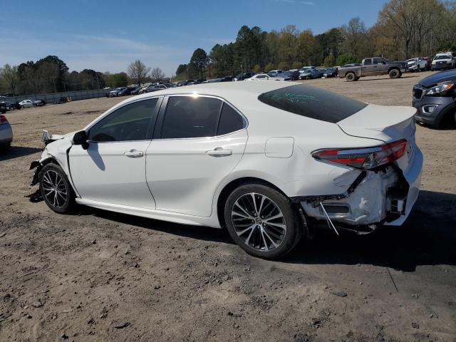 JTNB11HK0J3023890 - 2018 TOYOTA CAMRY L WHITE photo 2