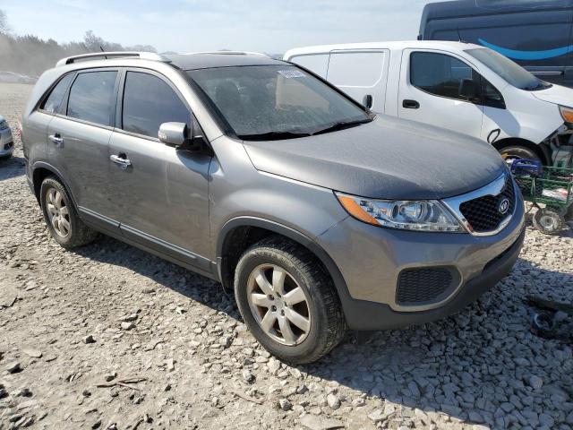 5XYKT4A29CG196901 - 2012 KIA SORENTO BASE GRAY photo 4