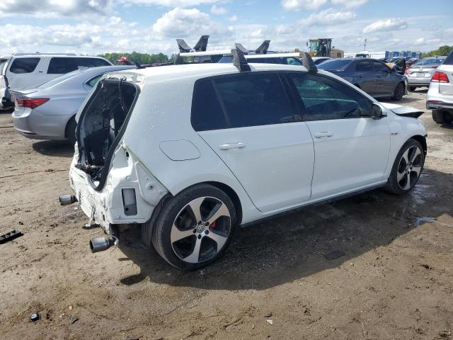 3VW547AU4JM252267 - 2018 VOLKSWAGEN GTI S WHITE photo 3