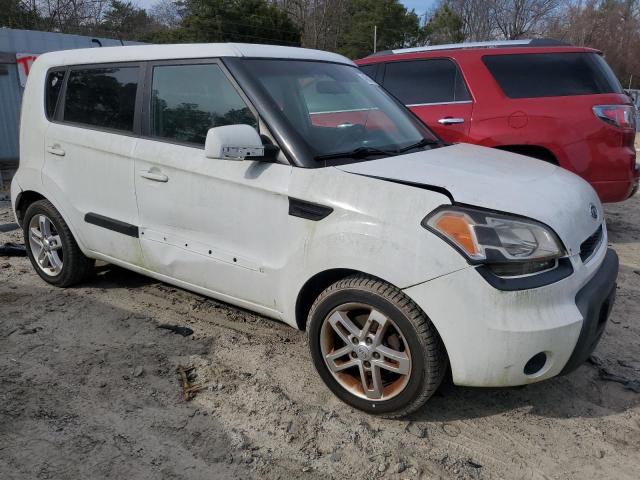 KNDJT2A25B7346370 - 2011 KIA SOUL + WHITE photo 4