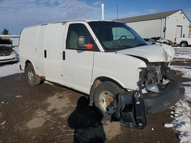 1GTGG25C481202659 - 2008 GMC SAVANA G2500 WHITE photo 4