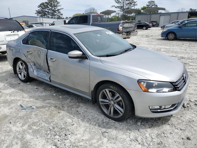 1VWCS7A35EC064384 - 2014 VOLKSWAGEN PASSAT SEL SILVER photo 4