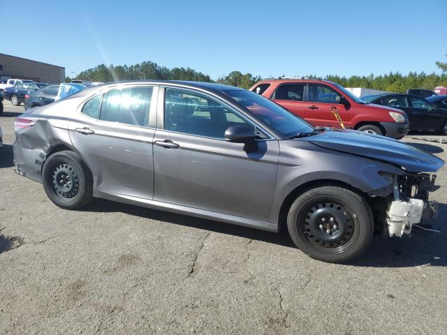 4T1B11HK0JU011250 - 2018 TOYOTA CAMRY L GRAY photo 4