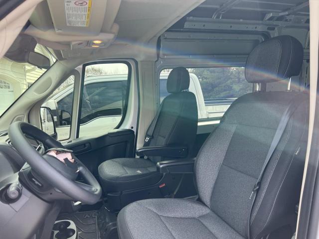 3C6LRVDG2NE130116 - 2022 RAM PROMASTER 2500 HIGH فضي صورة 5