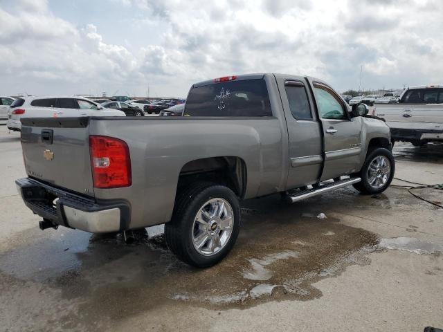 1GCRCSE06DZ185692 - 2013 CHEVROLET SILVERADO C1500 LT GRAY photo 3