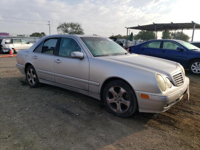 WDBJF65J62B482549 - 2002 MERCEDES-BENZ E 320 SILVER photo 4