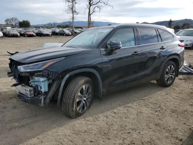 5TDGZRAH2MS088713 - 2021 TOYOTA HIGHLANDER XLE BLACK photo 1