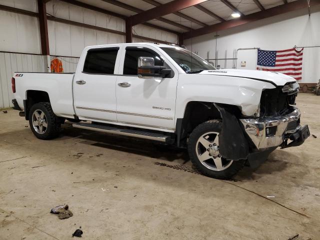 1GC1KTEY4KF216917 - 2019 CHEVROLET SILVERADO K2500 HEAVY DUTY LTZ WHITE photo 4