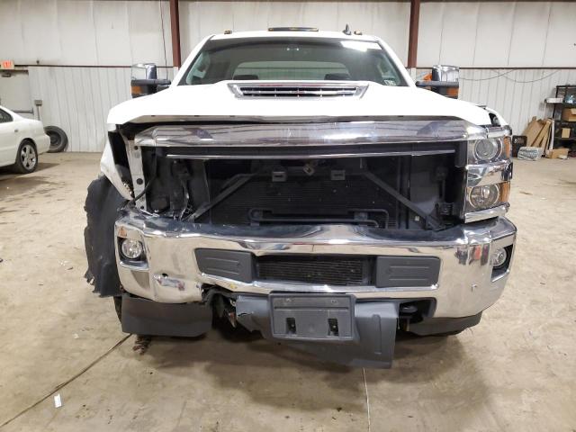 1GC1KTEY4KF216917 - 2019 CHEVROLET SILVERADO K2500 HEAVY DUTY LTZ WHITE photo 5