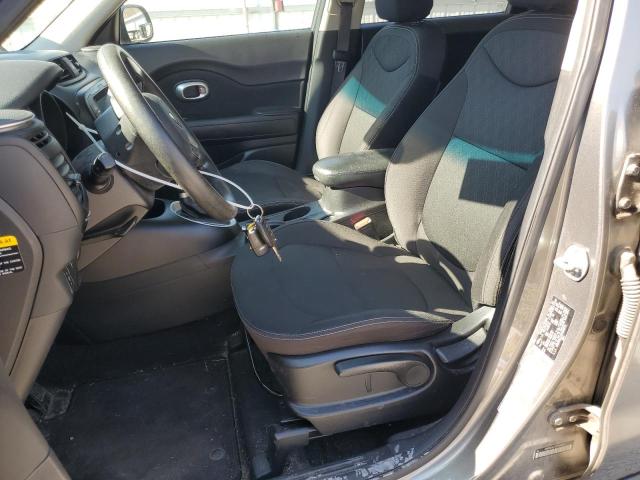 KNDJN2A27J7514079 - 2018 KIA SOUL GRAY photo 7