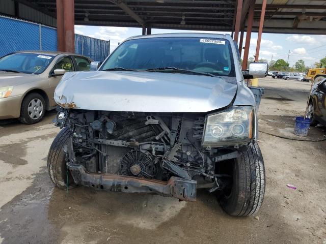 1N6AA06A85N510590 - 2005 NISSAN TITAN XE SILVER photo 5