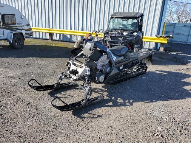 SN1EGM8P2KC345586 - 2019 POLARIS SNOWMOBILE BLACK photo 2