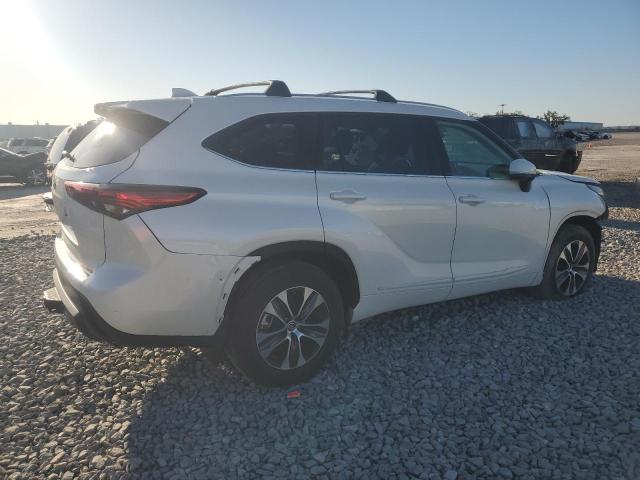 5TDGZRBH9LS019465 - 2020 TOYOTA HIGHLANDER XLE WHITE photo 3