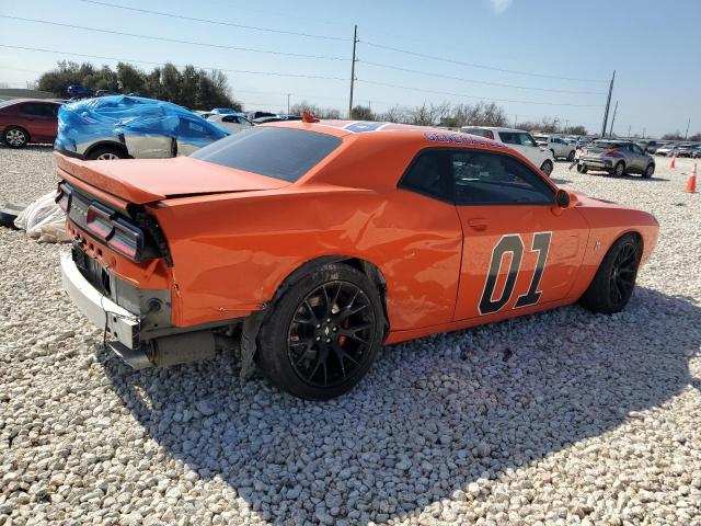 2C3CDZFJ2KH719596 - 2019 DODGE CHALLENGER R/T SCAT PACK ORANGE photo 3