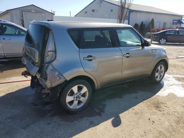 KNDJN2A29K7020629 - 2019 KIA SOUL GRAY photo 3