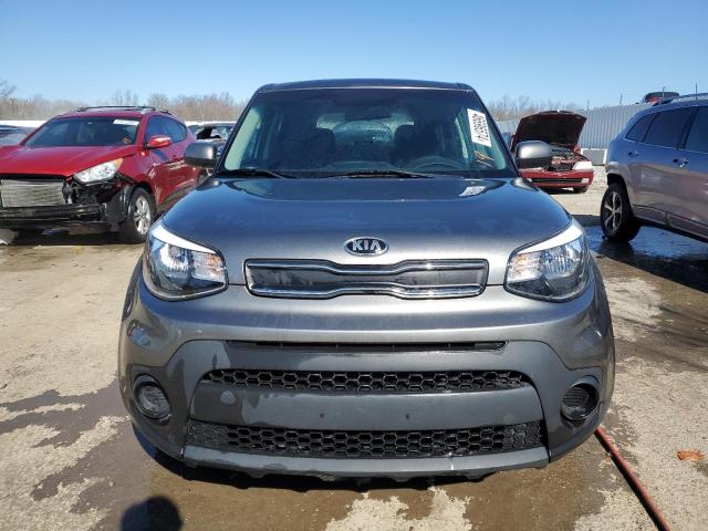 KNDJN2A29K7020629 - 2019 KIA SOUL GRAY photo 5