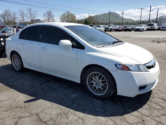 2HGFA1F55BH526012 - 2011 HONDA CIVIC LX WHITE photo 4