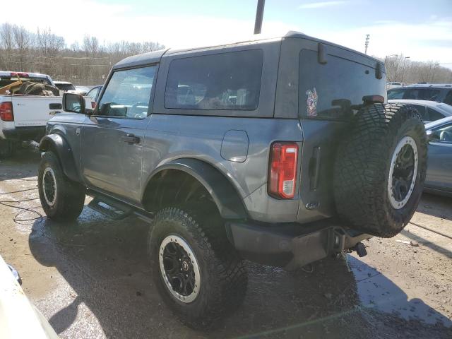 1FMDE5CH2PLC18267 - 2023 FORD BRONCO BASE GRAY photo 2