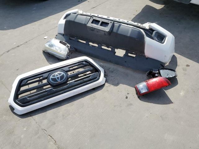 5TFRX5GN8JX123331 - 2018 TOYOTA TACOMA ACCESS CAB WHITE photo 12