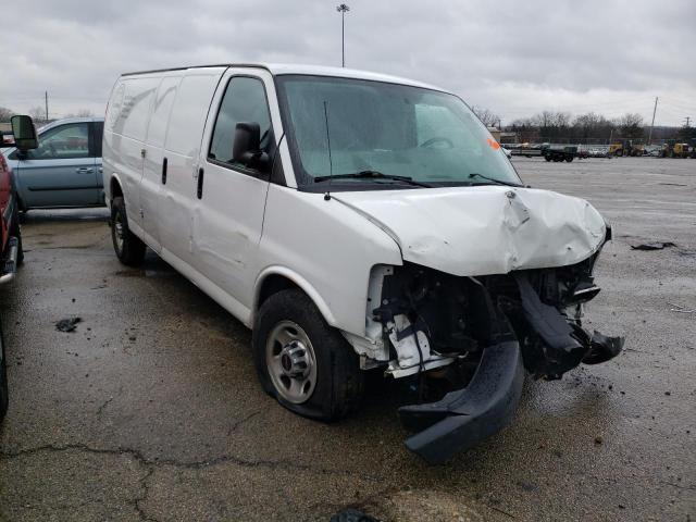 1GTZ7UCG3F1262990 - 2015 GMC SAVANA G3500 WHITE photo 4