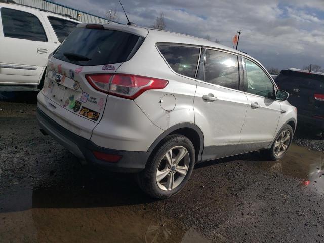 1FMCU9G95FUA11261 - 2015 FORD ESCAPE SE WHITE photo 3