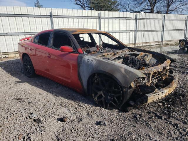 2C3CDXHG6EH227163 - 2014 DODGE CHARGER SXT RED photo 4