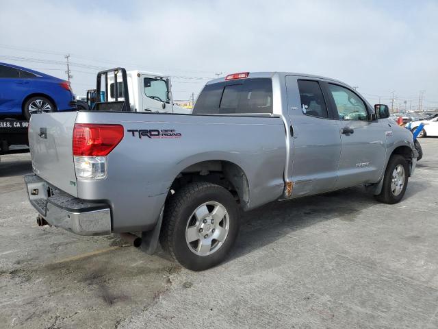 5TFUW5F11AX150513 - 2010 TOYOTA TUNDRA DOUBLE CAB SR5 SILVER photo 3